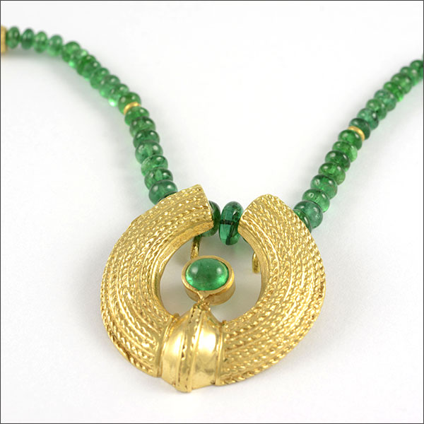 smaragd kollier emerald collier anhänger quimbaya gold oro handmade handarbeit grün green vert kolumbien colombia exclusive exklusiv 