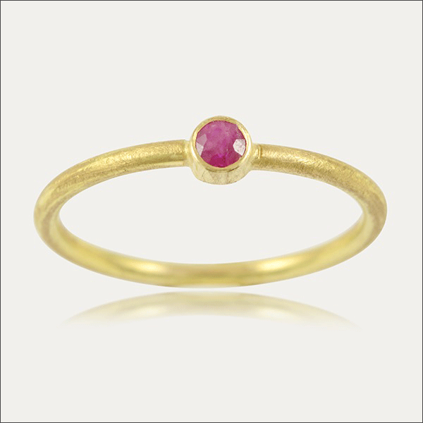 rubin ring ruby pink rosa gold schmuck handmade handarbeit goldschmeid freiburg