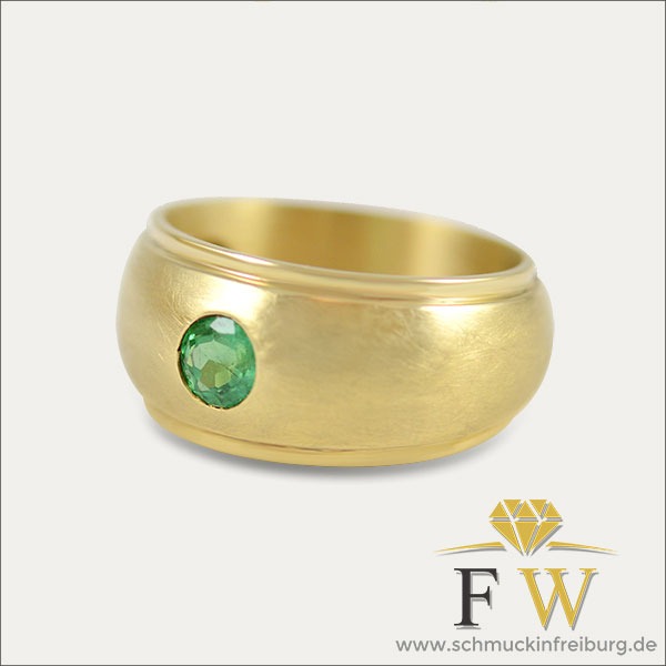 smaragd emerald ring gold grün green schmuck handmade handarbeit goldschmied freiburg
