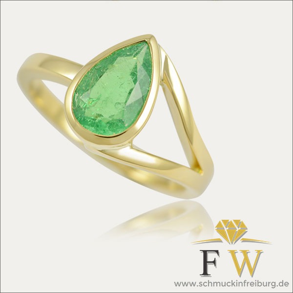 smaragd ring emerald grün green gold schmuck handmade handarbeit goldschmied freiburg